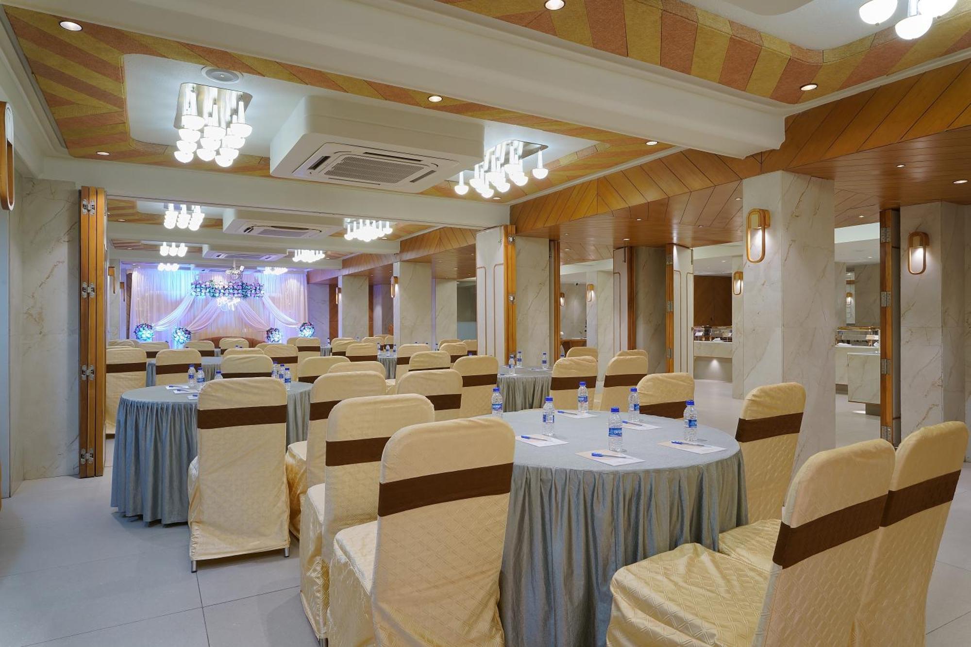 Artilla Inn Ahmedabad Eksteriør bilde